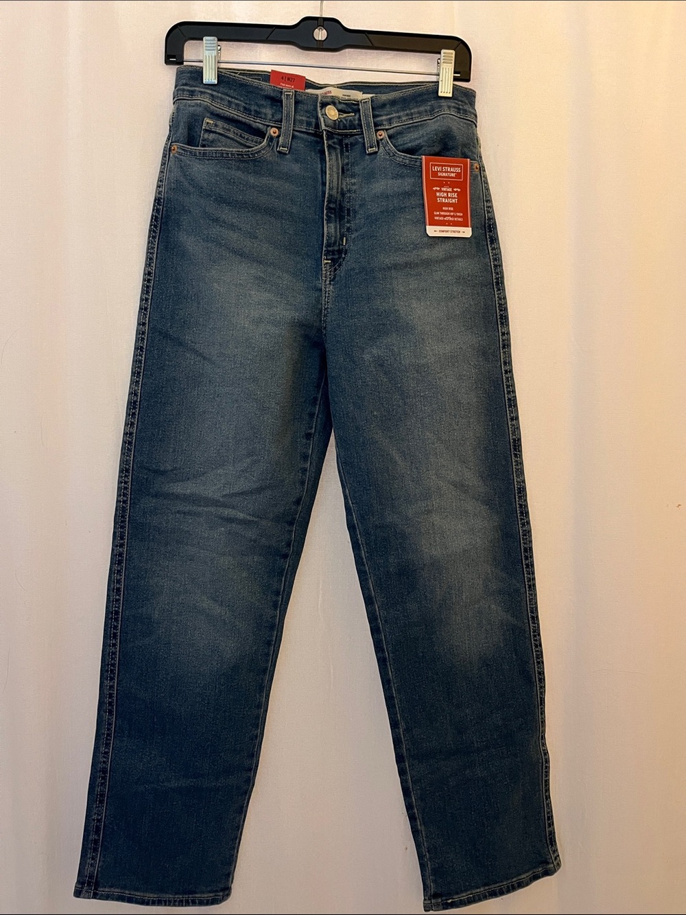 NWT Levi Strauss Signature Size 4 High Rise Straight Leg Jeans